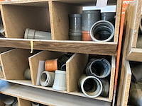 Partij diverse pvc koppelstukken - afbeelding 2 van  10