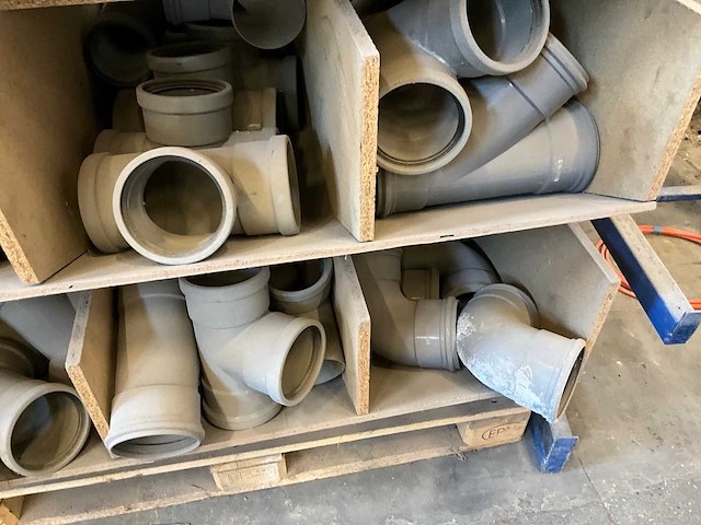 Partij diverse pvc koppelstukken - afbeelding 8 van  10