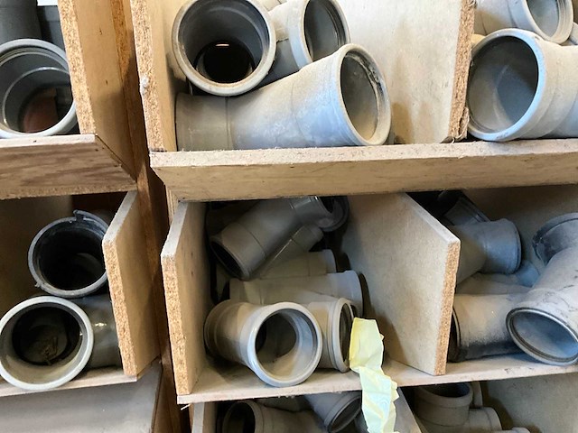 Partij diverse pvc koppelstukken - afbeelding 10 van  10