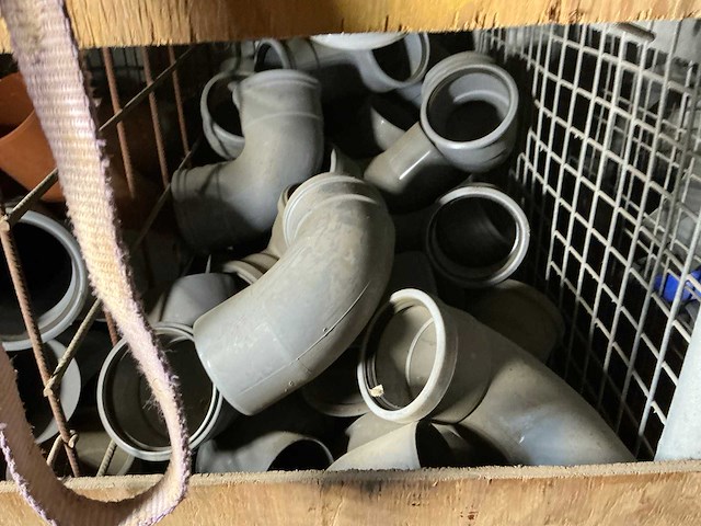 Partij diverse pvc koppelstukken - afbeelding 31 van  32