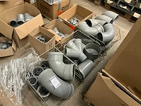 Partij diverse pvc koppelstukken - afbeelding 2 van  6