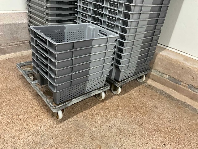 Partij diverse pvc stapelbakken (100x) - afbeelding 4 van  12