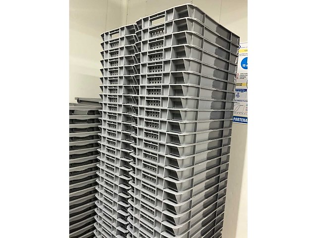 Partij diverse pvc stapelbakken (100x) - afbeelding 10 van  12