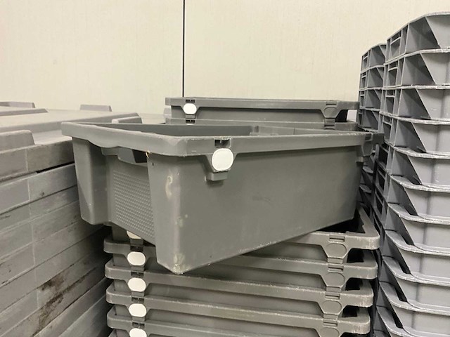 Partij diverse pvc stapelbakken (40x) - afbeelding 1 van  6