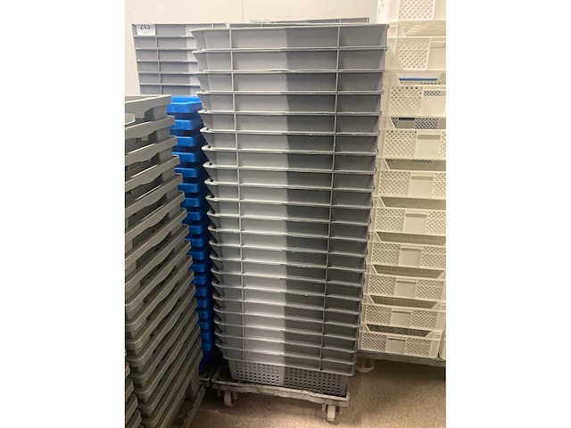 Partij diverse pvc stapelbakken (42x) - afbeelding 5 van  5