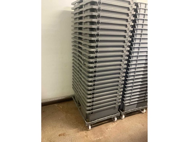 Partij diverse pvc stapelbakken (48x) - afbeelding 5 van  5