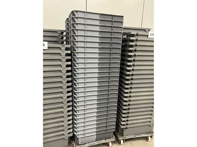 Partij diverse pvc stapelbakken (52x) - afbeelding 4 van  5