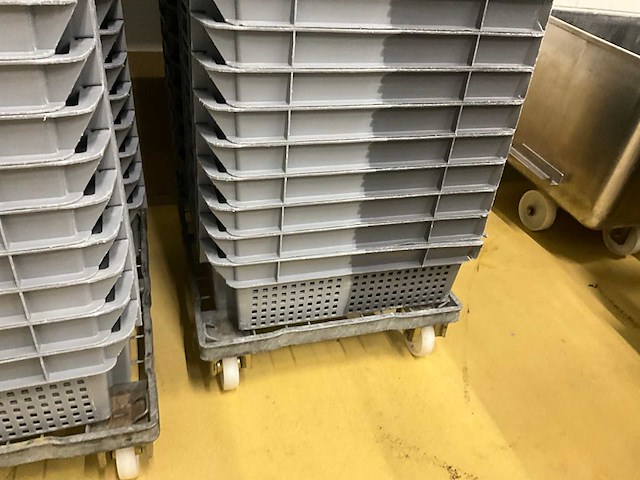 Partij diverse pvc stapelbakken (56x) - afbeelding 6 van  7