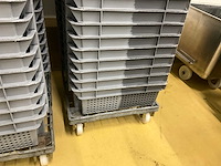 Partij diverse pvc stapelbakken (56x) - afbeelding 6 van  7