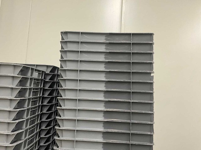 Partij diverse pvc stapelbakken (56x) - afbeelding 7 van  7