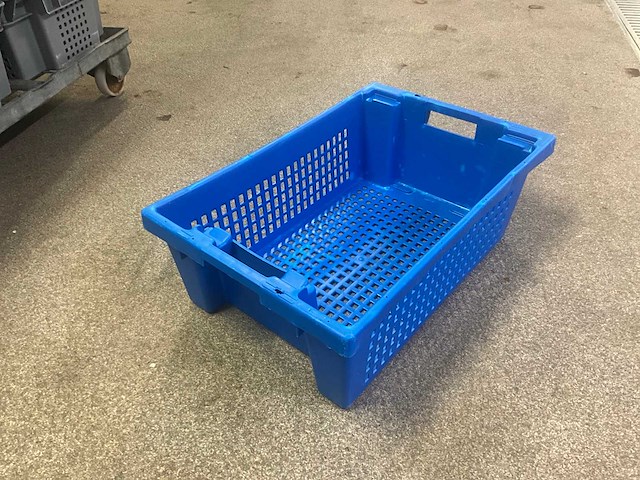 Partij diverse pvc stapelbakken (70x) - afbeelding 2 van  6