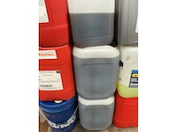 Partij diverse restanten smeermiddelen - afbeelding 7 van  7