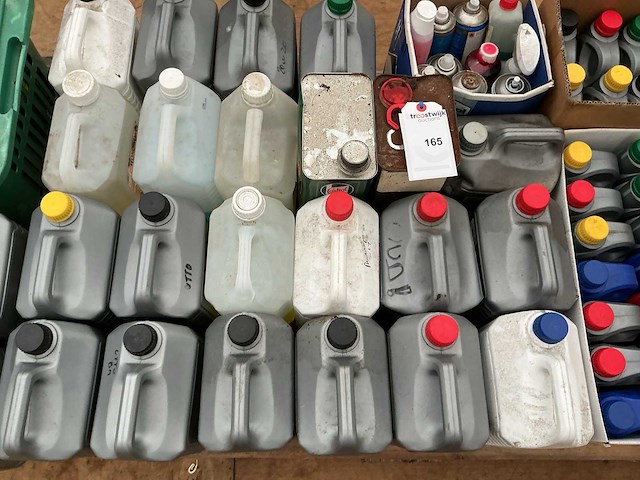 Partij diverse restanten smeermiddelen - afbeelding 3 van  4