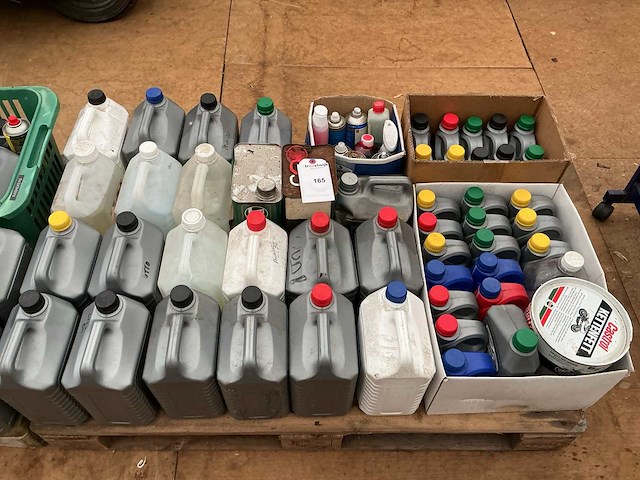 Partij diverse restanten smeermiddelen - afbeelding 4 van  4