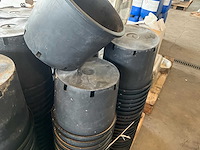 Partij diverse ronde pvc potten voor tuinbouw (175x) - afbeelding 8 van  11