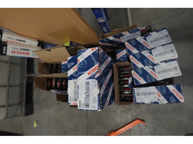 Partij diverse ruitenwissers bosch - afbeelding 6 van  10