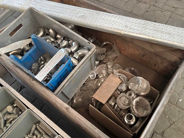 Partij diverse rvs en galva bouten en moeren - afbeelding 5 van  5