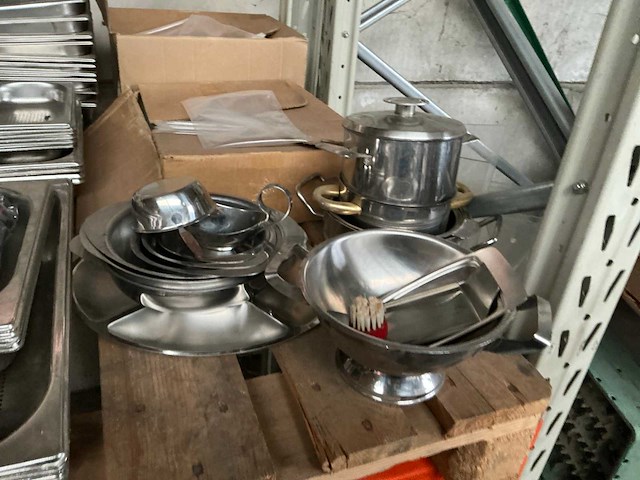 Partij diverse rvs keukenbenodigdheden - afbeelding 2 van  4