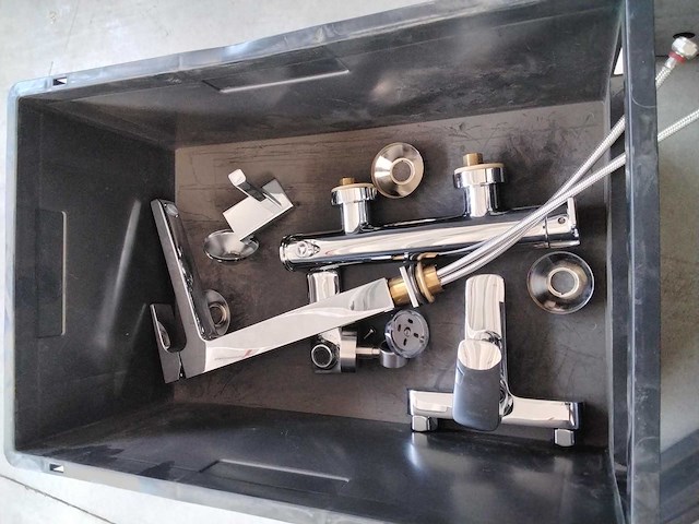 Partij diverse rvs mengkranen grohe - afbeelding 1 van  2