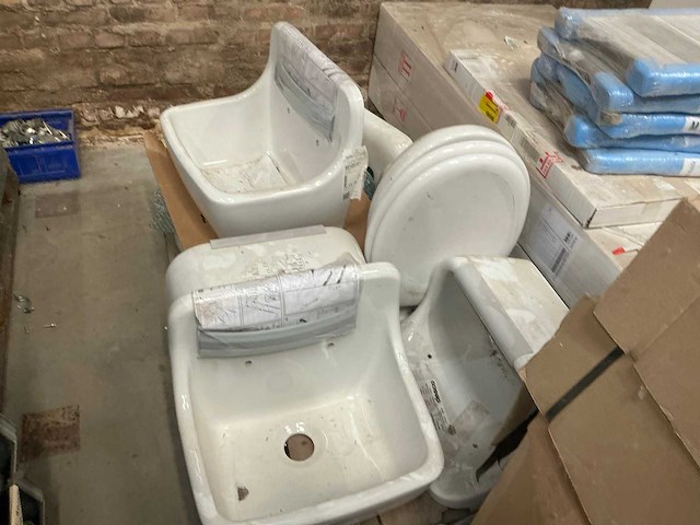 Partij diverse sanitaire benodigdheden - afbeelding 3 van  6
