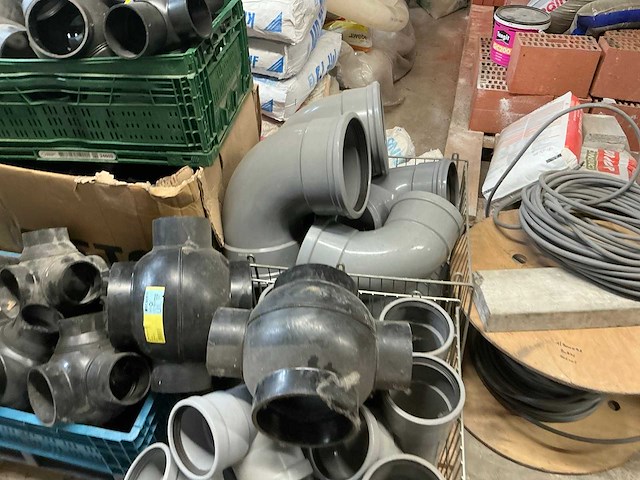 Partij diverse sanitaire installatiematerialen - afbeelding 3 van  7