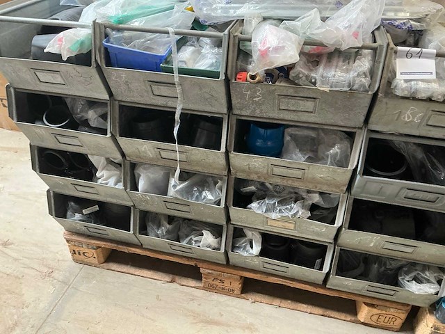 Partij diverse sanitaire installatiematerialen - afbeelding 7 van  7