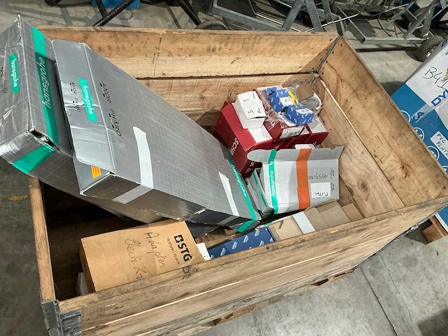 Partij diverse sanitairkranen - afbeelding 1 van  5