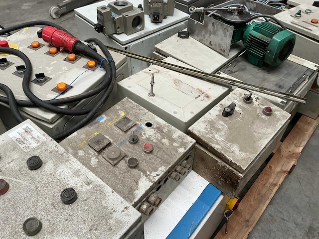 Partij diverse schakelkasten - afbeelding 9 van  11