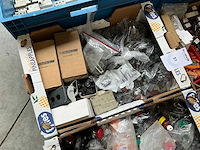 Partij diverse schakelmaterialen - afbeelding 5 van  12