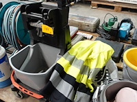 Partij diverse schoonmaakgereedschap - afbeelding 3 van  4