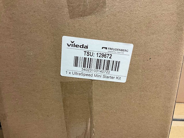 Partij diverse schoonmaakmiddelen en materialen schoonmaakmiddel - afbeelding 4 van  19