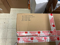 Partij diverse schoonmaakmiddelen en materialen schoonmaakmiddel - afbeelding 7 van  19