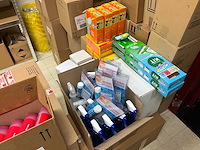 Partij diverse schoonmaakmiddelen en materialen schoonmaakmiddel - afbeelding 11 van  19