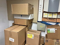 Partij diverse schoonmaakmiddelen en materialen schoonmaakmiddel - afbeelding 16 van  19