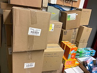 Partij diverse schoonmaakmiddelen en materialen schoonmaakmiddel - afbeelding 17 van  19