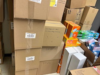 Partij diverse schoonmaakmiddelen en materialen schoonmaakmiddel - afbeelding 18 van  19