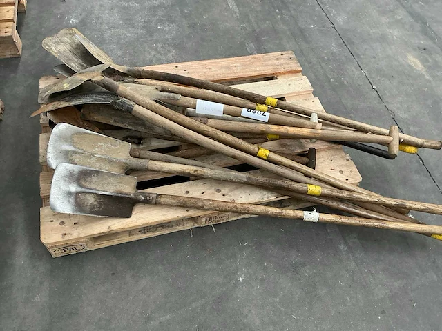 Partij diverse schoppen en spaden - afbeelding 2 van  3