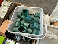 Partij diverse schroeven en pluggen - afbeelding 13 van  17