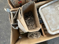 Partij diverse schroeven en pluggen - afbeelding 6 van  17