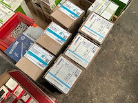 Partij diverse schroeven en pluggen - afbeelding 12 van  17