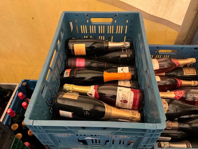 Partij diverse schuimwijn - afbeelding 4 van  8