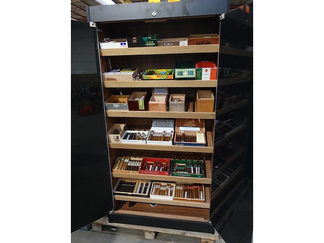 Partij diverse sigaren - afbeelding 1 van  18