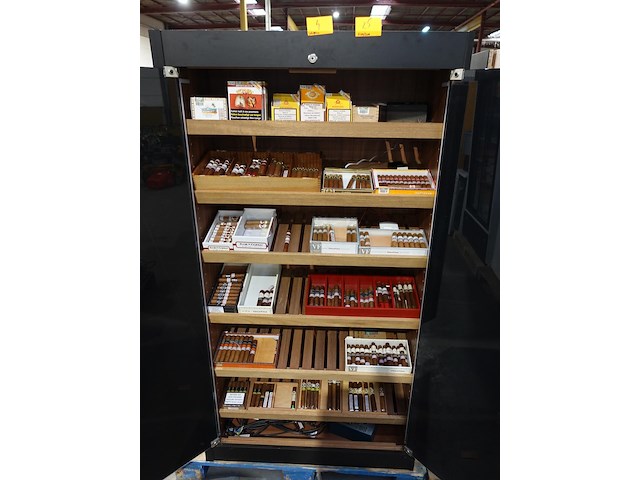 Partij diverse sigaren - afbeelding 1 van  13