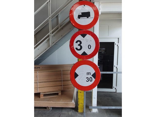 Partij diverse signalisatie - afbeelding 1 van  9