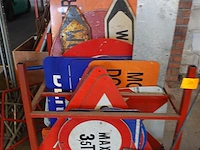 Partij diverse signalisatieborden - afbeelding 2 van  5