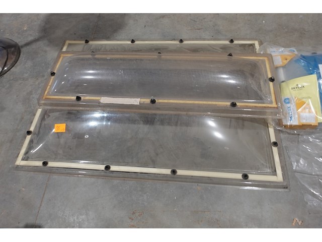 Partij diverse skylux koepels - afbeelding 2 van  6