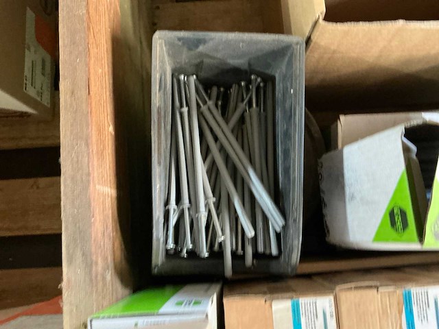 Partij diverse slagpluggen en expressnagels - afbeelding 6 van  9