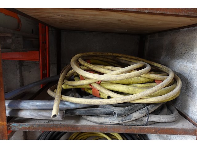 Partij diverse slangen - afbeelding 1 van  6