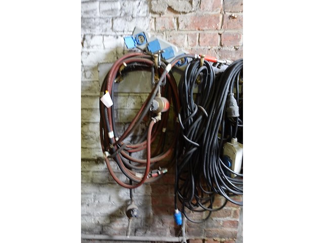 Partij diverse slangen/kabels - afbeelding 2 van  6