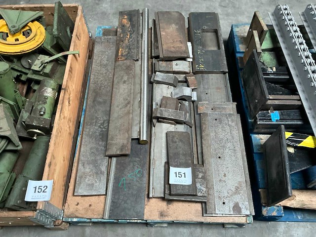 Partij diverse snijmessen voor plaatschaar - afbeelding 1 van  5